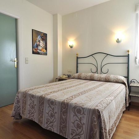 Hotel Apartamentos Aralso Sotillo La Lastrilla Room photo